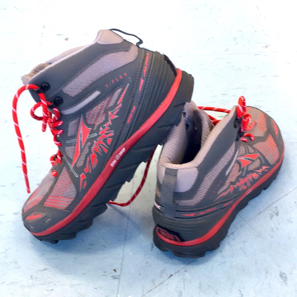 Altra Lone Peak V-Flex US 9.5  Mens Excellent Cond
